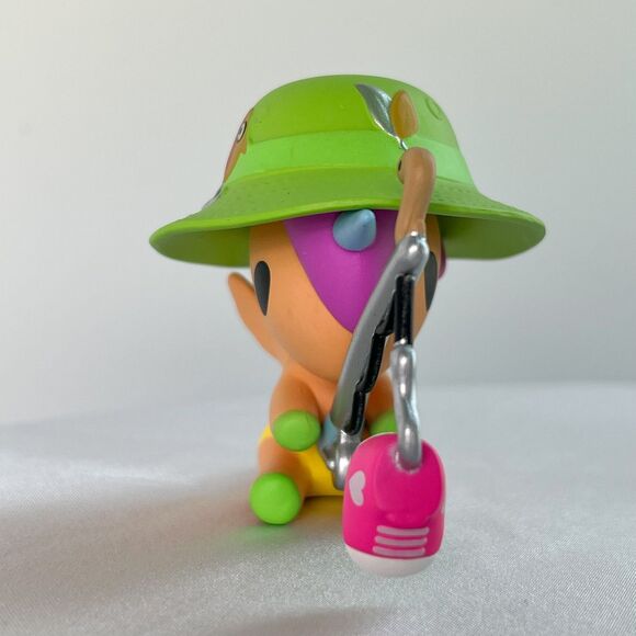 Tokidoki Gone Fishin' Fun in the Sun Unicorno Fishing Rod Unicorn Beach Figure - Picture 4 of 10